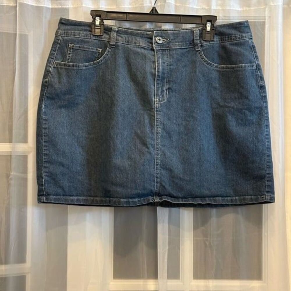 St. John's Bay Women's Denim Skort